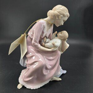 Porcelain Figurine Mother Holding Baby In Pink Dress Valencia NWT JJ3904